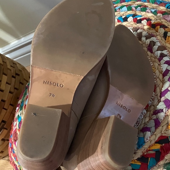 Nisolo Mia Almond Tan Women's Ankle Boots - Picture 7 of 7